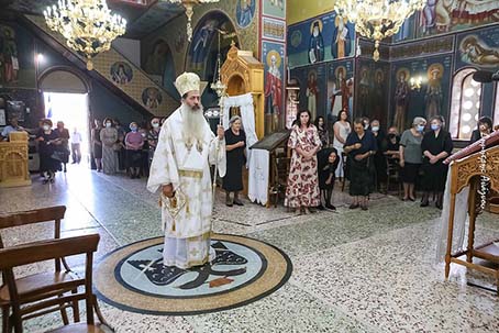 Στον Έξαρχο Λοκρίδας ο Μητροπολίτης Φθιώτιδας – Αρχιερατική Θεία Λειτουργία στον Ι. Ν. του Αγίου Γεωργίου(φωτο) | e-sterea.gr